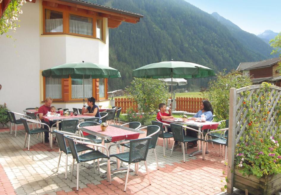 Alpenpension Elferblick Neustift im Stubaital Eksteriør bilde