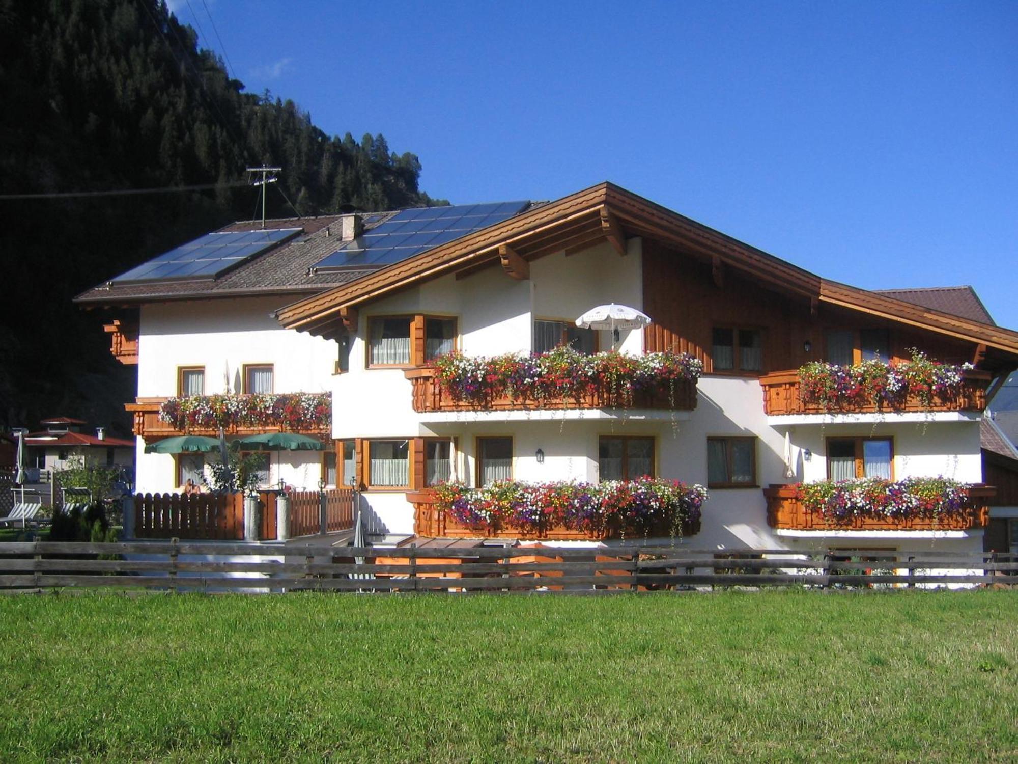 Alpenpension Elferblick Neustift im Stubaital Eksteriør bilde